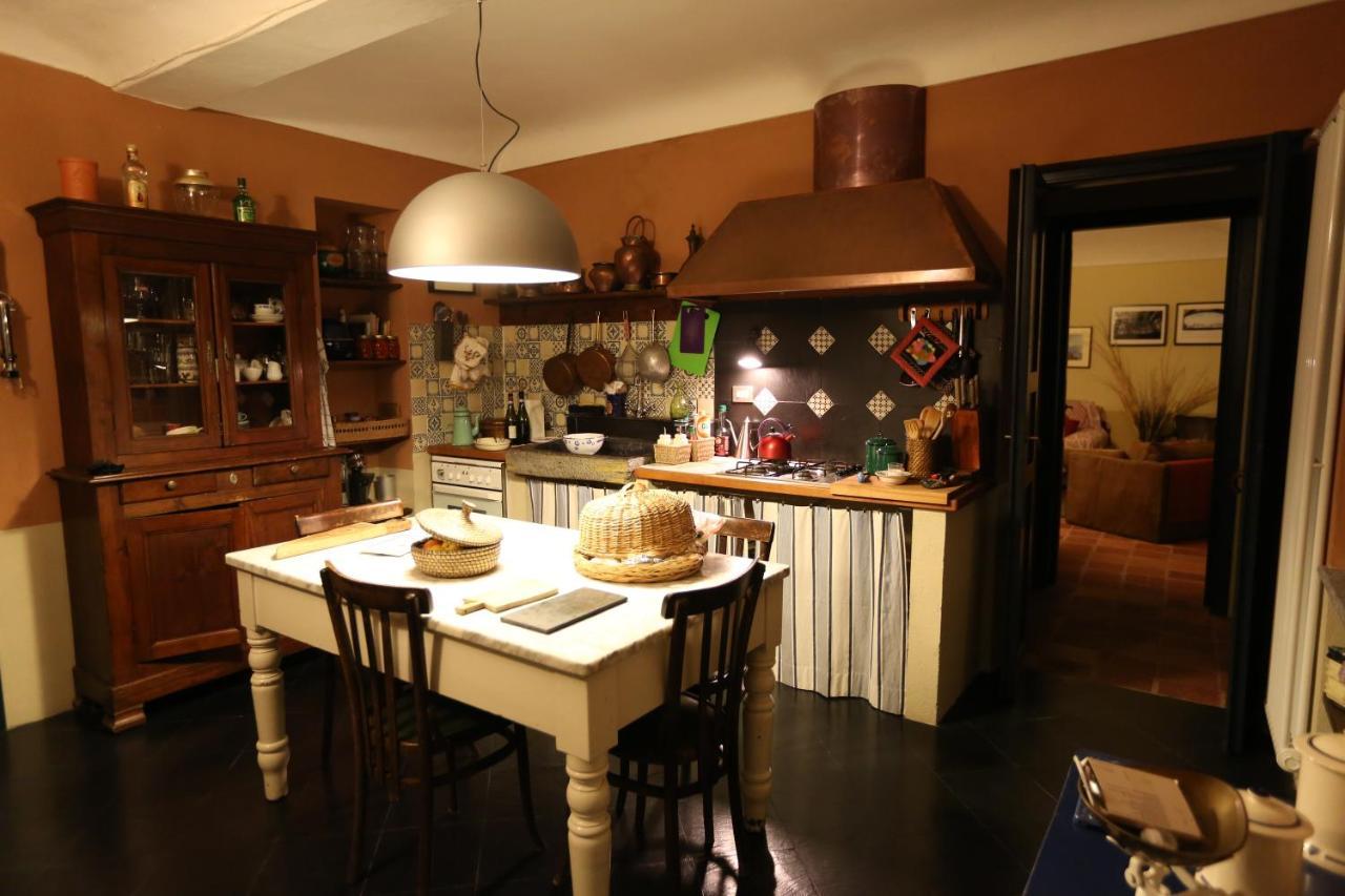 Sotto La Luna Bruna B&B Cocconato Buitenkant foto