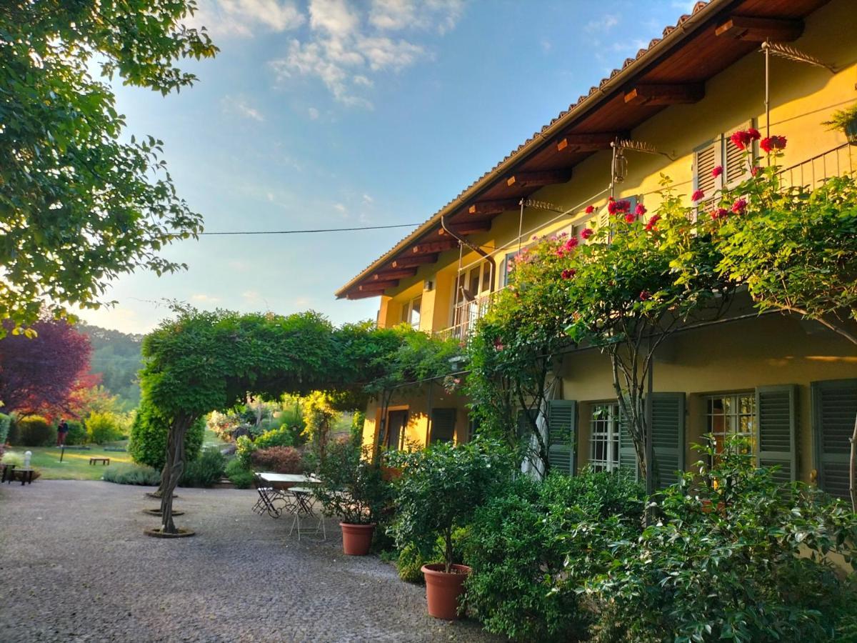 Sotto La Luna Bruna B&B Cocconato Buitenkant foto
