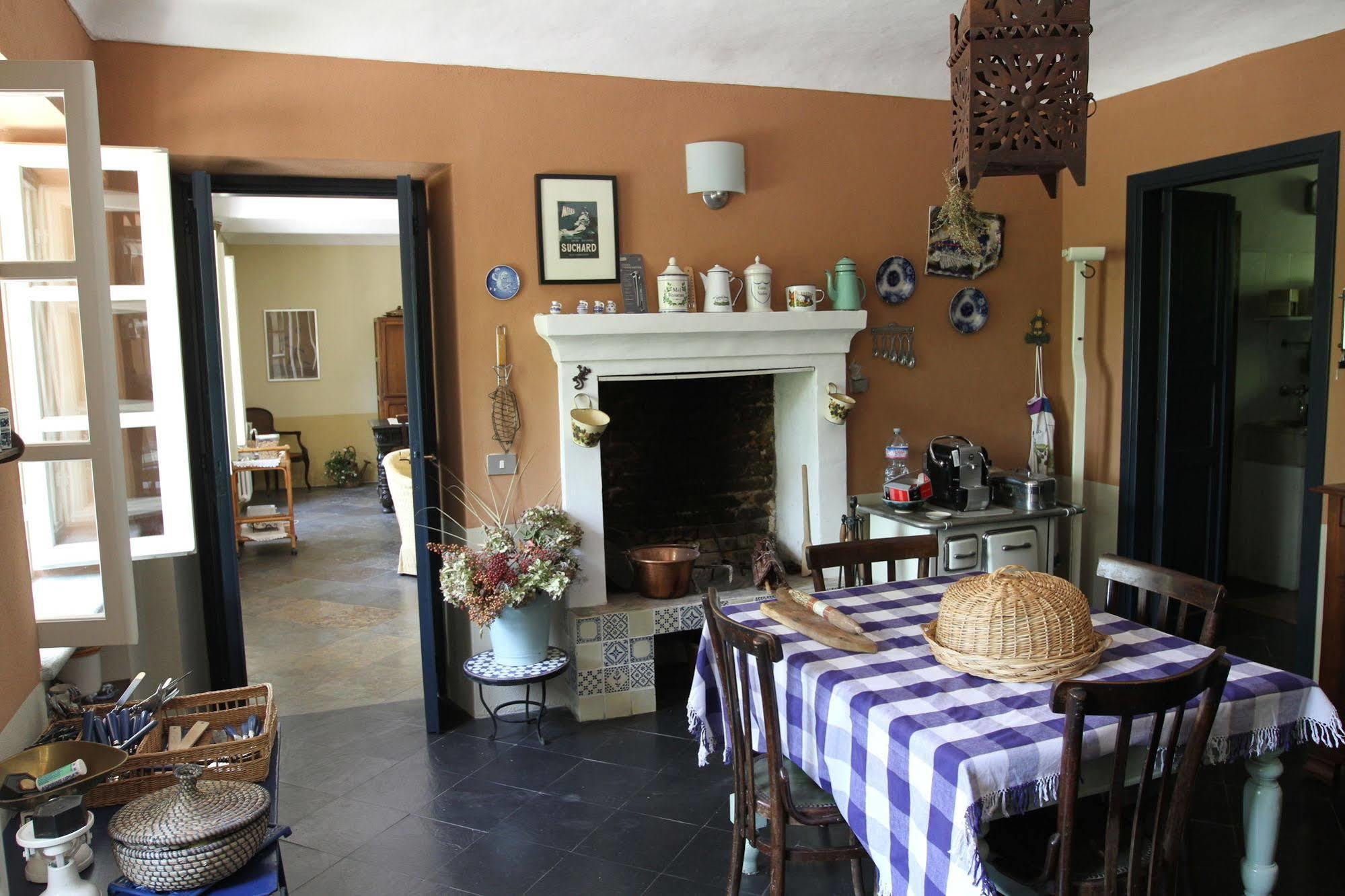 Sotto La Luna Bruna B&B Cocconato Buitenkant foto